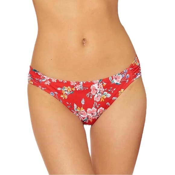 Jessica Simpson Other - Jessica Simpson Chantily Lace Hipster Bikini Bottoms